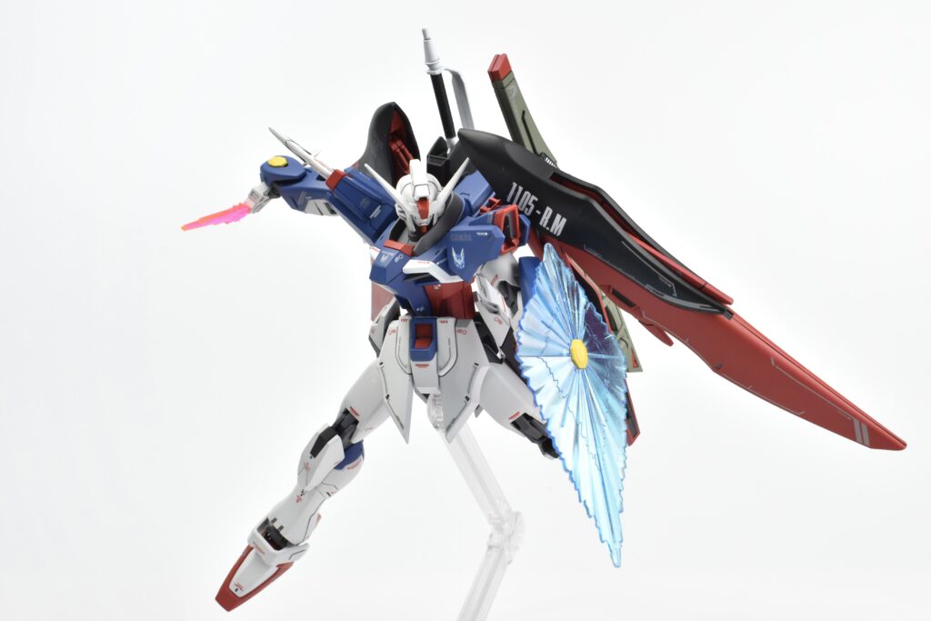 ガンプラ　HG　デスティニーガンダムSpecII&ゼウスシルエット　作例