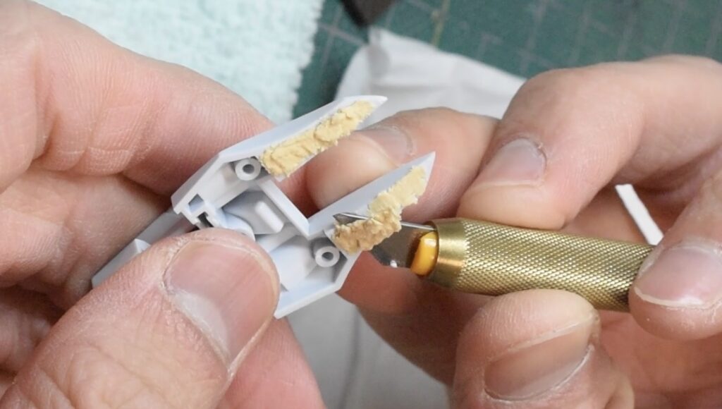 ガンプラ　パテ　使い方